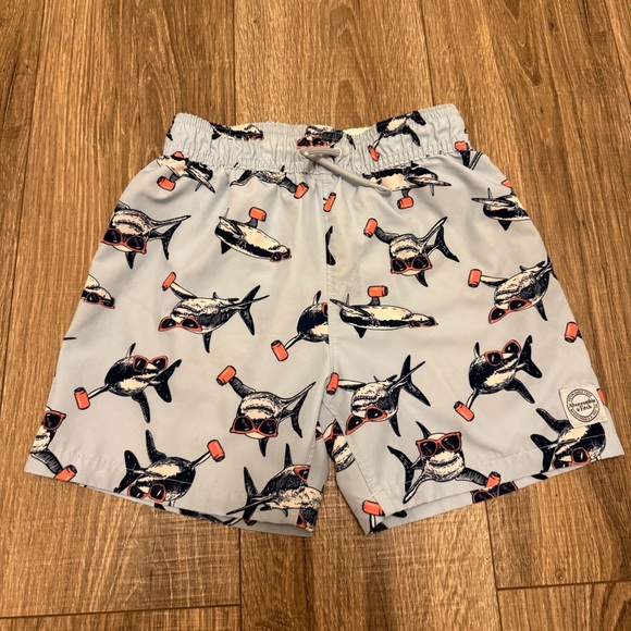 Abercrombie Kids Boys Shark Swim Trunks Size 7/8 - Picture 1 of 4